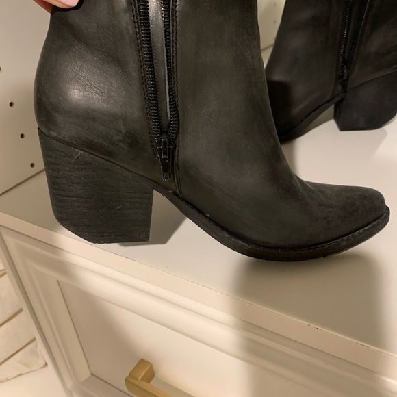 Boots - Picture 2 of 4